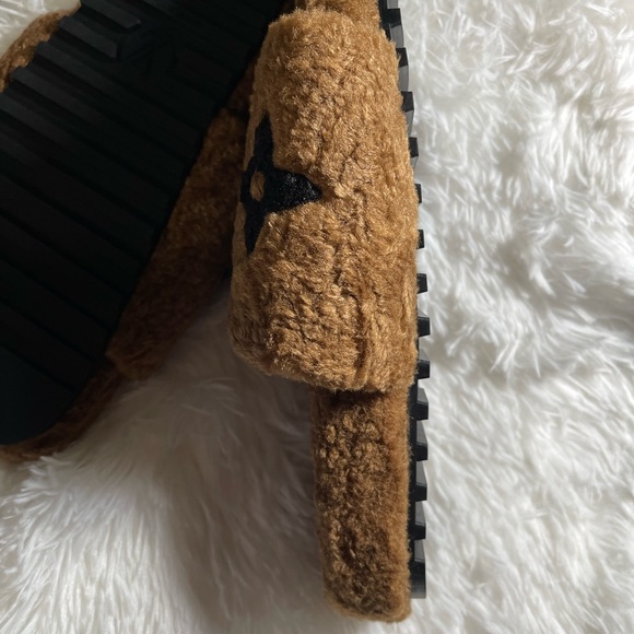 COPY - Wool woman’s slippers 6.5-7-7.5-8-9.5 available - Picture 2 of 10